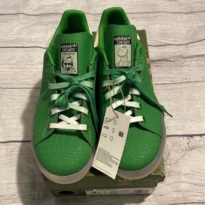 Boys new Stan Smith Adidas sneakers 4.5